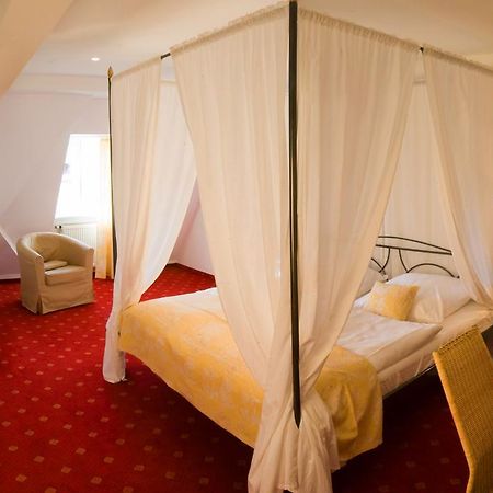 Landgasthof Und Hotel Weisser Lowe Eckental Exterior foto