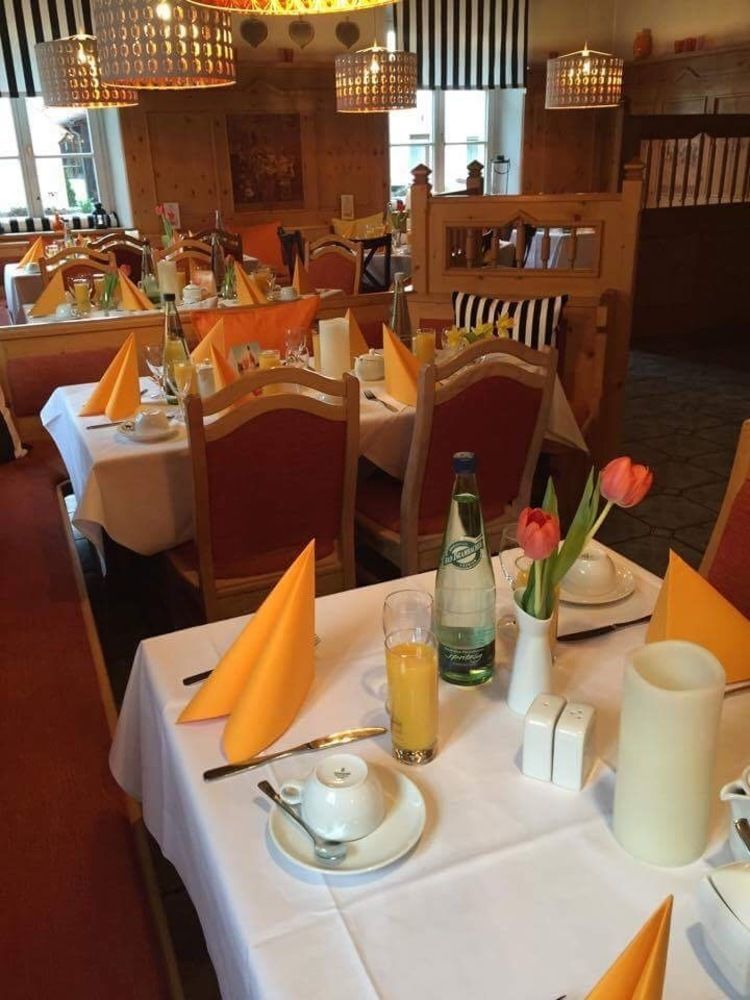 Landgasthof Und Hotel Weisser Lowe Eckental Exterior foto